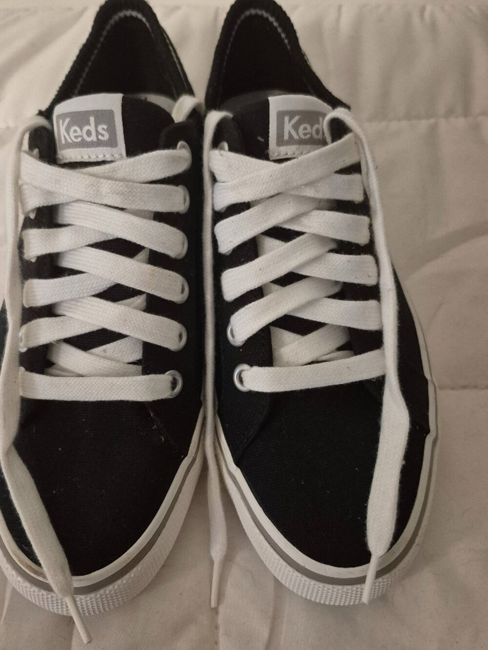 NWOB NWT KEDS Black Canvas Sneakers Jump Kick Rib Knit Collar Size 6